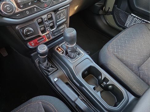 New 2026 Jeep Gladiator Mojave w/ Safety Group image 25