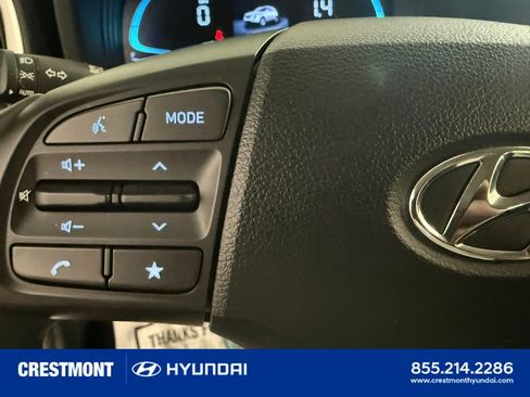 Used 2026 Hyundai Venue SEL FWD image 31