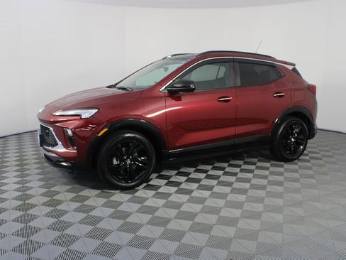 Used 2024 Buick Encore GX Sport Touring w/ Advanced Technology Package image 2