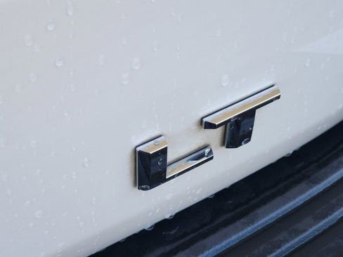 Used 2022 Chevrolet Tahoe LT w/ Luxury Package image 10