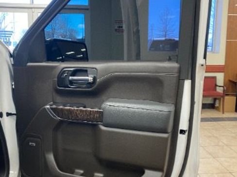 Used 2020 GMC Sierra 1500 Denali w/ Denali Ultimate Package AWD/4WD image 13