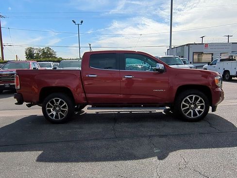Used 2020 GMC Canyon Denali image 8