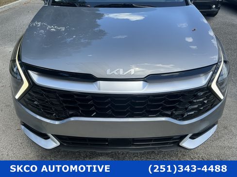 Used 2024 Kia Sportage EX FWD image 8