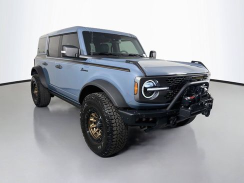 Used 2025 Ford Bronco Badlands AWD/4WD image 3