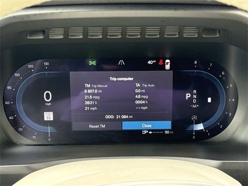 Used 2023 Volvo XC90 B6 Plus image 28