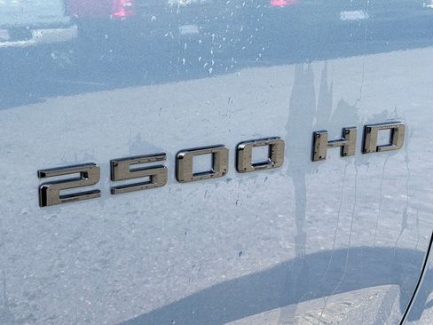 Used 2024 Chevrolet Silverado 2500 Custom w/ Custom Value Package image 10