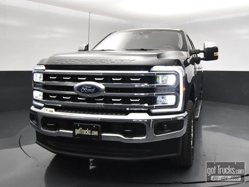 Used 2025 Ford F250 Lariat w/ Chrome Package AWD/4WD image 50