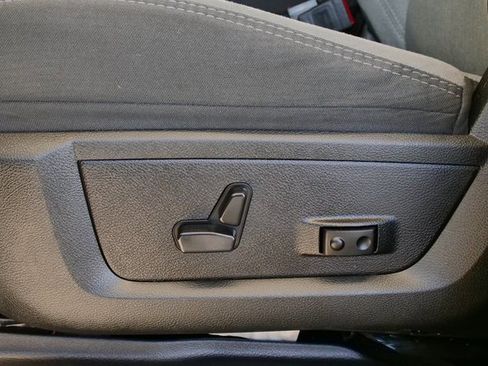 Used 2024 RAM 2500 Big Horn image 12