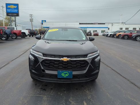Certified 2024 Chevrolet Trax LS w/ LS Convenience Package FWD image 3