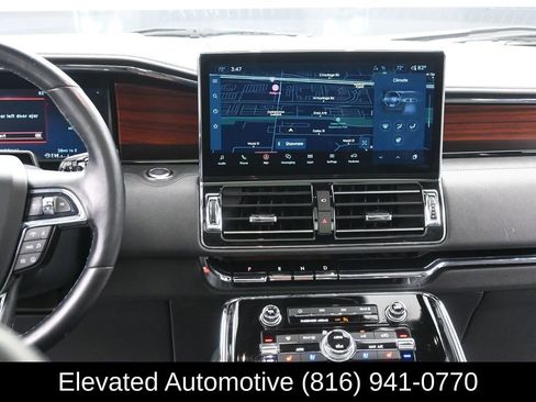 Used 2022 Lincoln Navigator Reserve AWD/4WD image 14