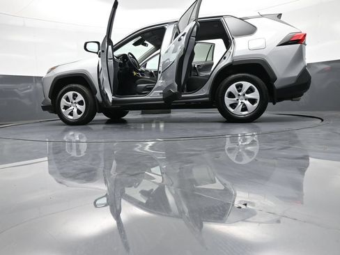Used 2024 Toyota RAV4 LE AWD/4WD image 48