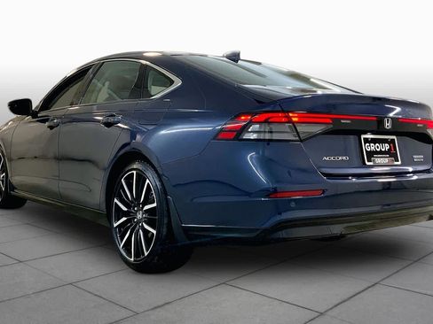 Used 2023 Honda Accord Touring image 11