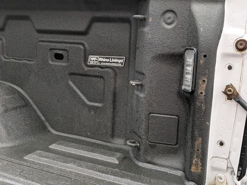 Used 2022 GMC Sierra 2500 SLE w/ SLE Convenience Package image 19