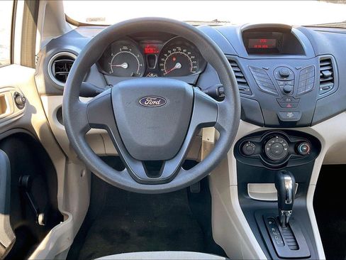 Used 2013 Ford Fiesta S image 5