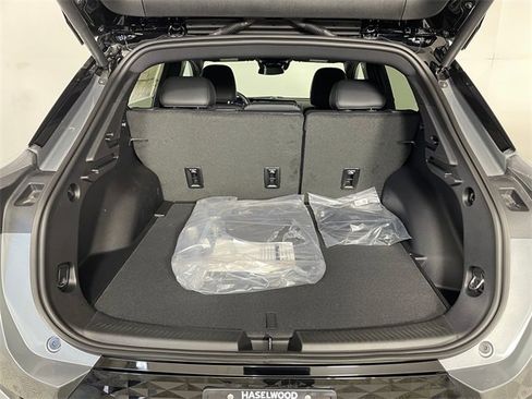 New 2026 Chevrolet Equinox EV RS image 14