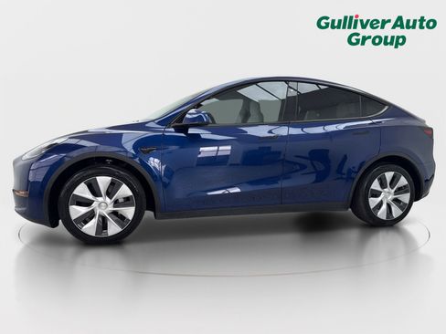 Used 2021 Tesla Model Y Long Range AWD/4WD image 2