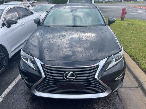 Used 2018 Lexus ES 350 w/ Luxury Package w/Wood Trim image 2