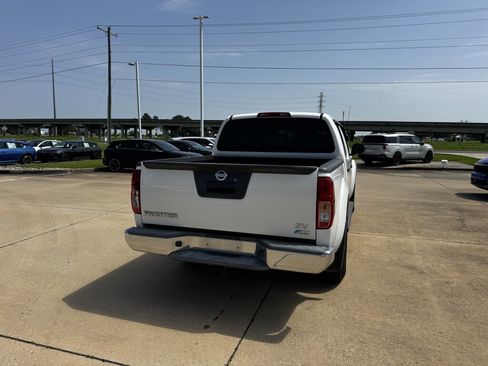 Used 2019 Nissan Frontier SV RWD image 15
