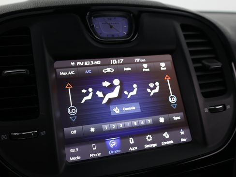 Used 2022 Chrysler 300 S RWD image 31