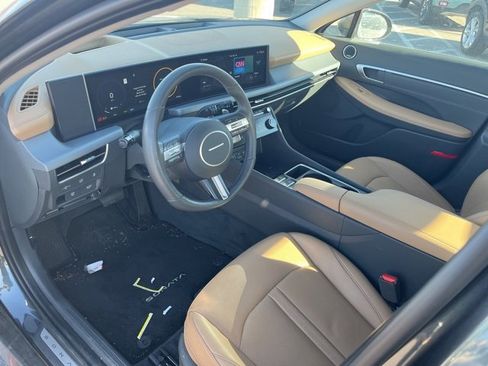 Used 2025 Hyundai Sonata Limited image 17