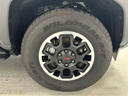 Used 2025 Toyota 4Runner TRD Off-Road image 61