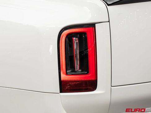 Used 2025 Rolls-Royce Cullinan AWD/4WD image 33
