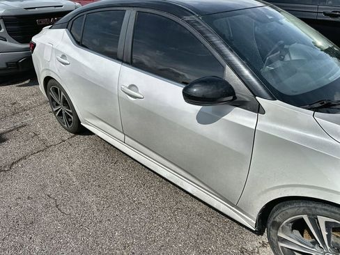 Used 2020 Nissan Sentra SR w/ Trunk Package image 12