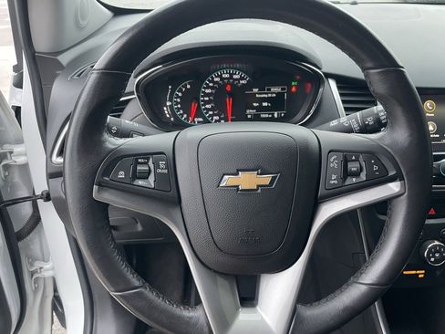 Used 2022 Chevrolet Trax LT w/ Sport Edition image 13