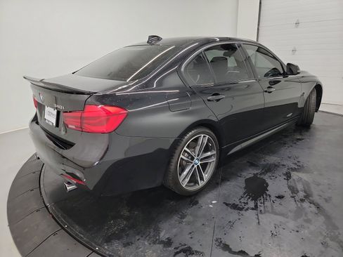 Used 2018 BMW 340i xDrive Sedan AWD/4WD image 9