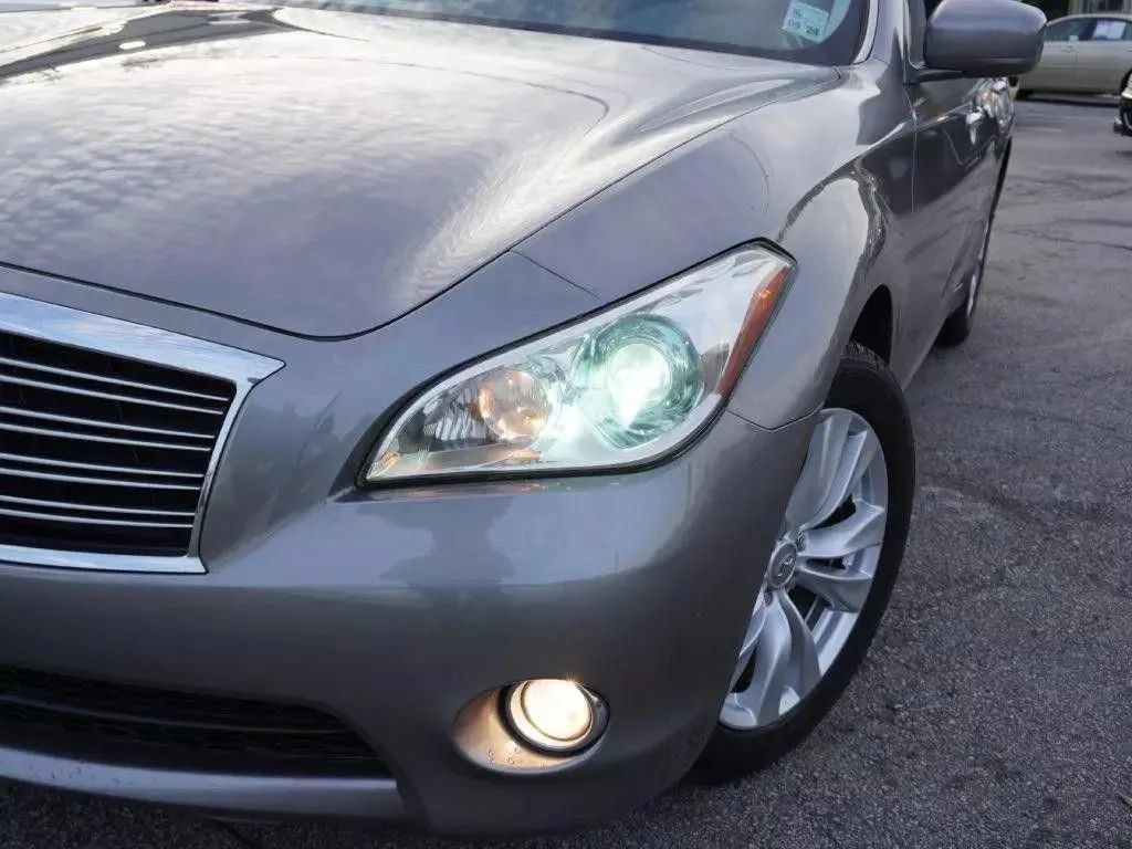 Used 2011 INFINITI M37 w/ Premium Pkg RWD image 22