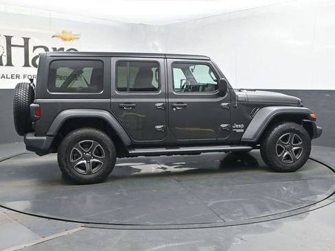 Used 2018 Jeep Wrangler Unlimited Sport S AWD/4WD image 36