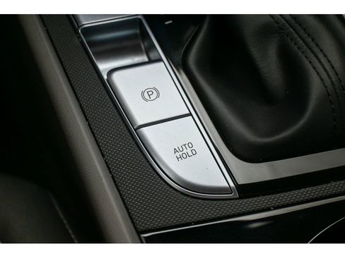 Used 2024 Hyundai Elantra Blue FWD image 40