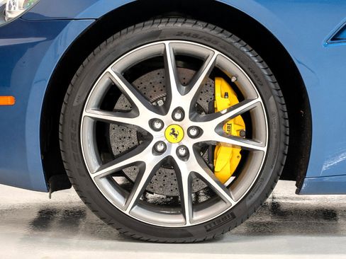 Used 2010 Ferrari California image 44