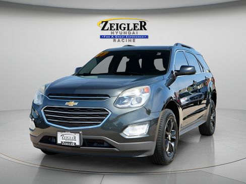 Used 2017 Chevrolet Equinox LT w/ Convenience Package AWD/4WD image 3