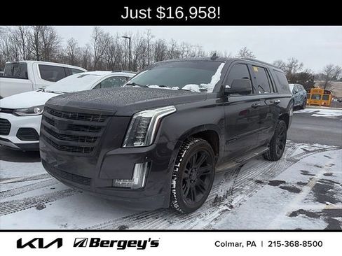 Used 2015 Cadillac Escalade Luxury image 1