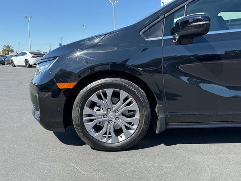 Used 2025 Honda Odyssey Touring image 5