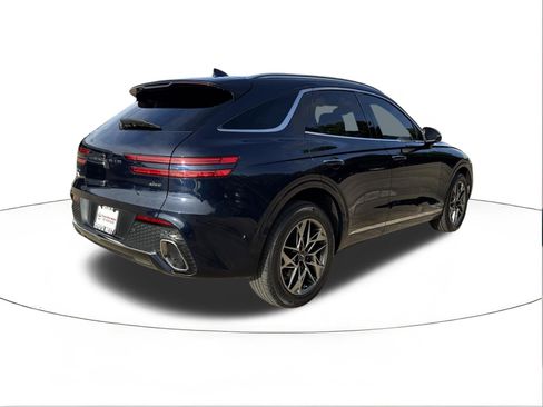 Used 2022 Genesis GV70 2.5T w/ Advanced Package AWD/4WD image 3