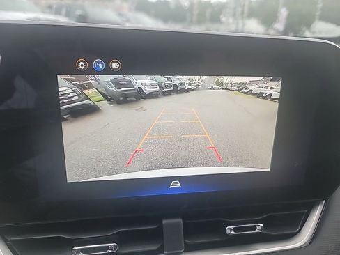 Certified 2026 Chevrolet Equinox LT FWD image 14