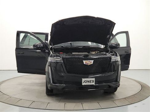 Used 2023 Cadillac Escalade Sport image 10