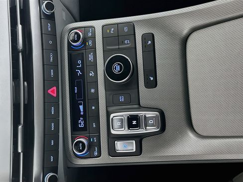 Used 2024 Hyundai Palisade SEL FWD image 25