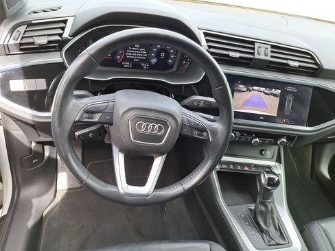 Used 2019 Audi Q3 2.0T Premium w/ Convenience Package AWD/4WD image 10