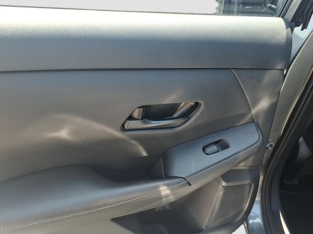Used 2025 Nissan Sentra SV FWD image 8