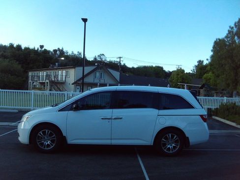 Used 2011 Honda Odyssey EX-L image 10
