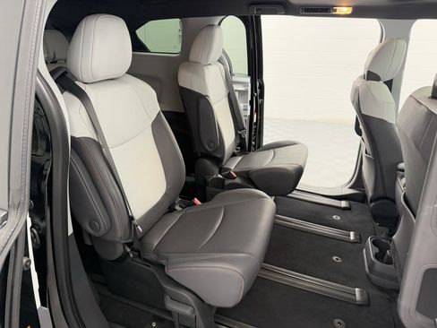 Used 2024 Toyota Sienna XSE image 14