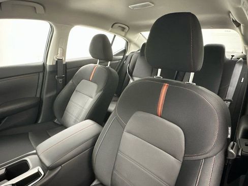 New 2025 Nissan Sentra SR w/ Midnight Edition image 9