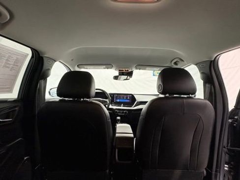 Used 2025 Chevrolet Trax LT w/ LT Convenience Package image 28