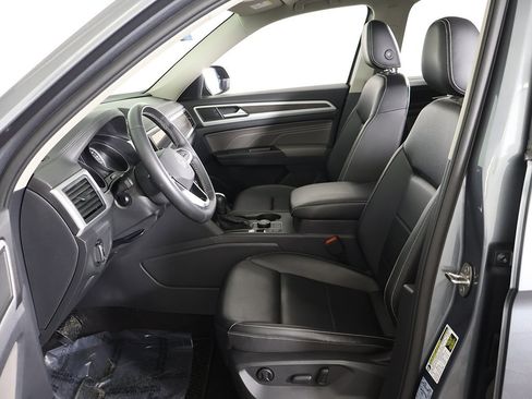 Used 2021 Volkswagen Atlas SE w/ Panoramic Sunroof Package image 33