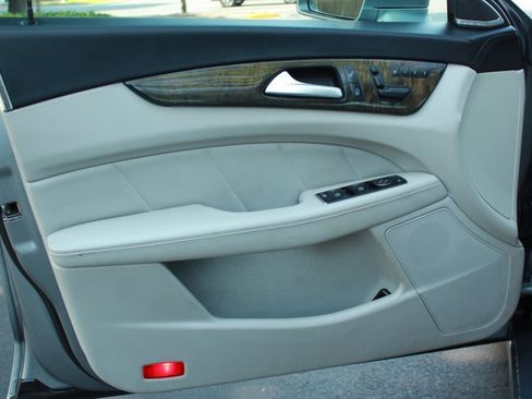 Used 2014 Mercedes-Benz CLS 550 image 9