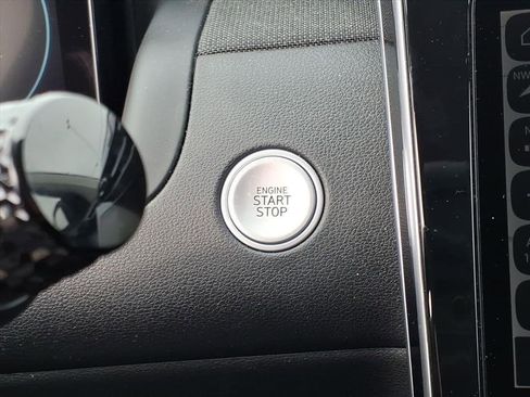 Certified 2022 Hyundai Tucson Limited w/ Cargo Package image 13