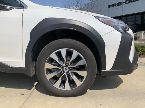 Used 2023 Subaru Outback Limited image 13